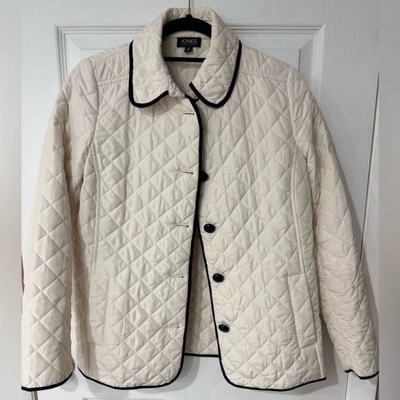 Jones New York Jackets & Blazers - Jones New York Cream Quilted Puffer Jacket